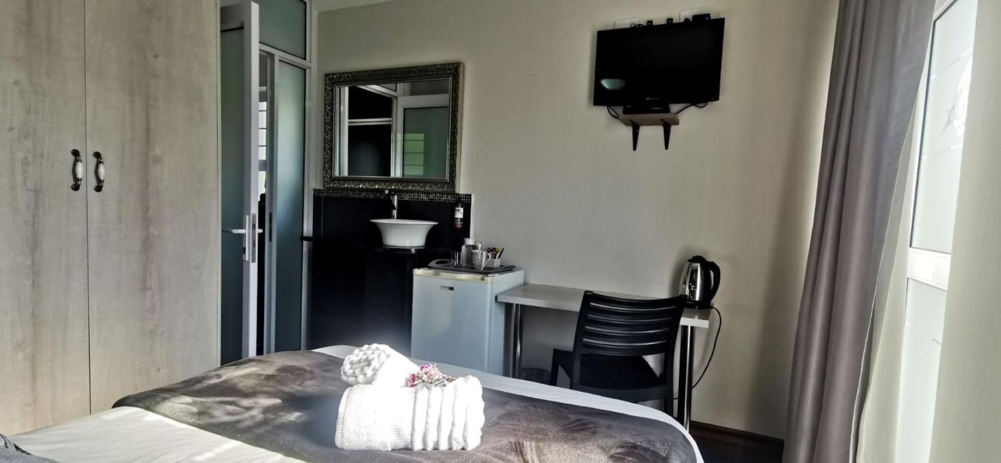 Bokmakierie Gastehuis Emalahleni Pty Ltd Extérieur photo