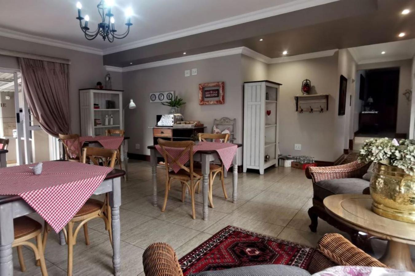 Bokmakierie Gastehuis Emalahleni Pty Ltd Extérieur photo